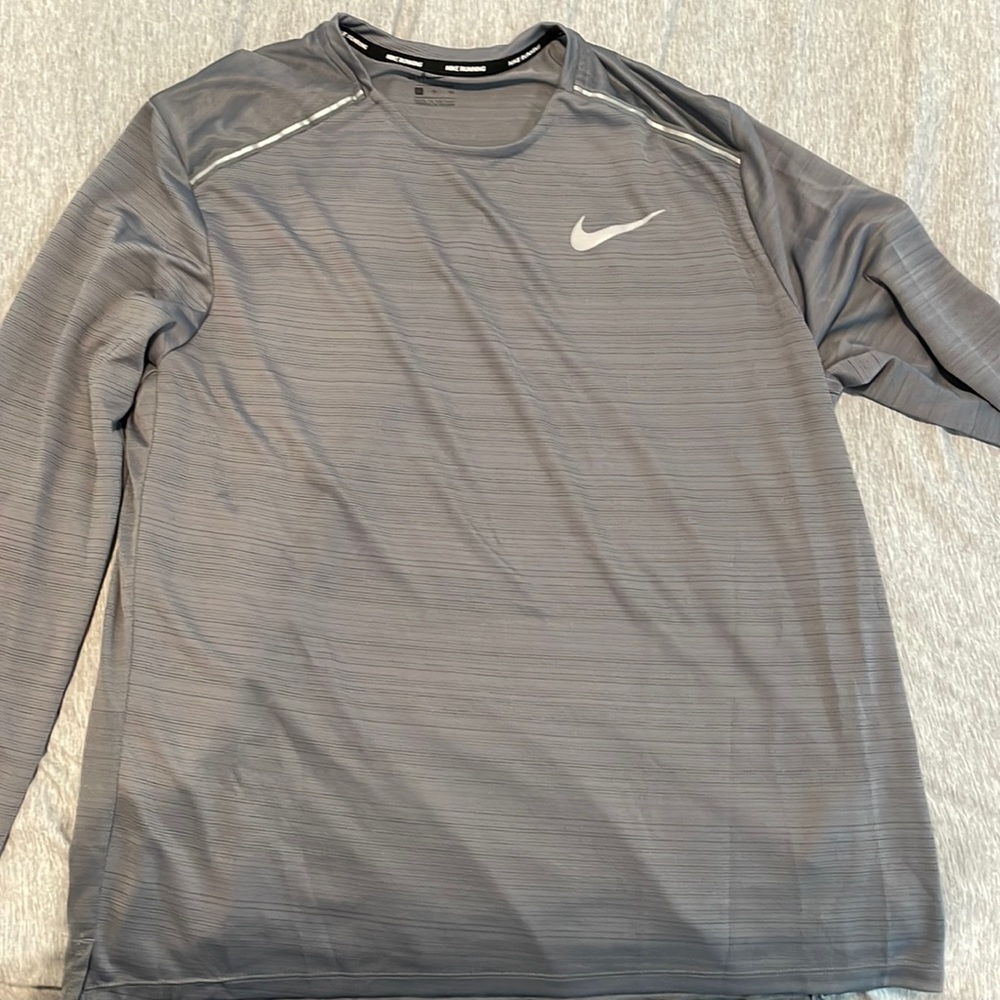 Nike men’s running top pair